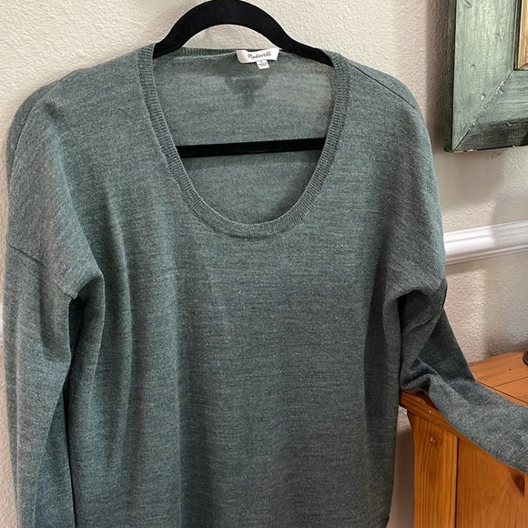 Madewell Sweaters - Madewell Merino Wool blend lightweight sweater size small